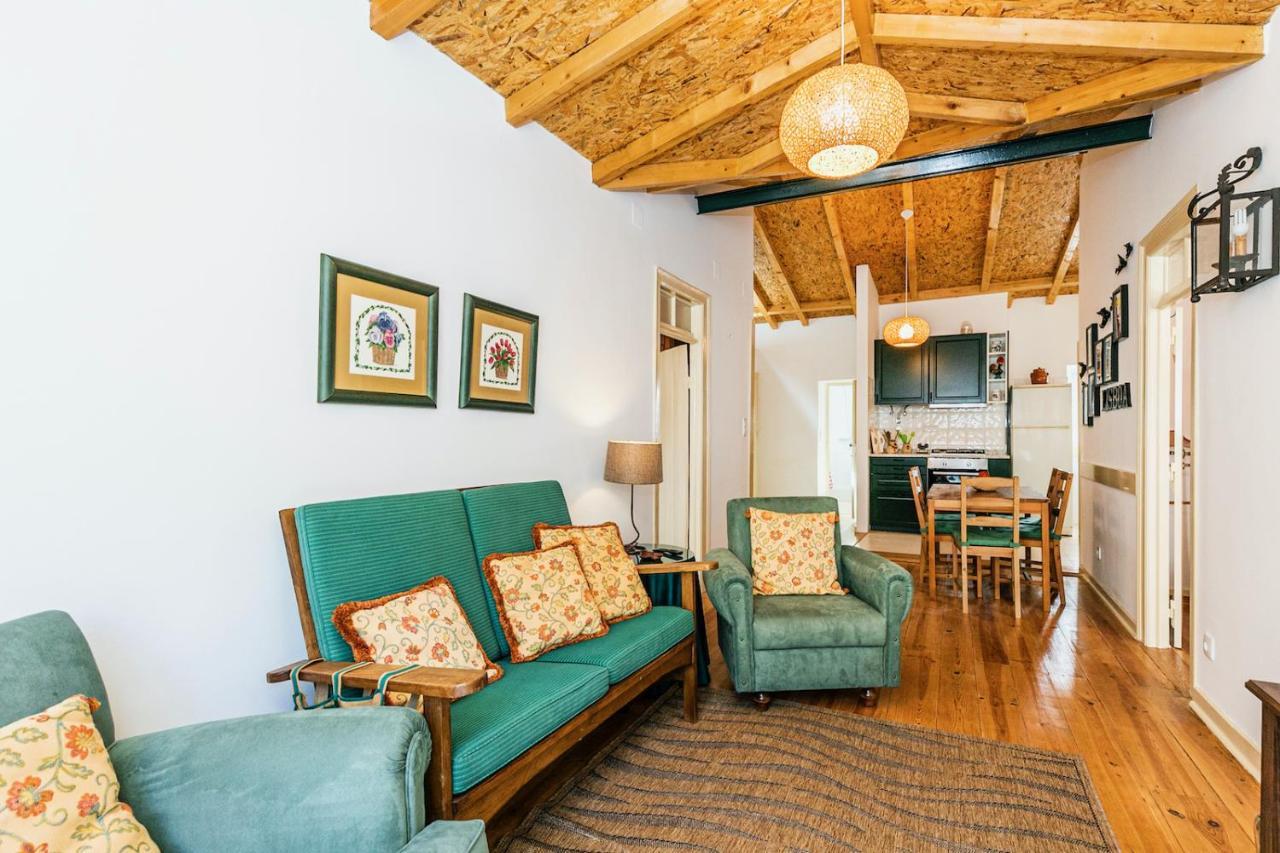 Moderno Em Bairro Tipico Lisboeta Appartement Lisboa
